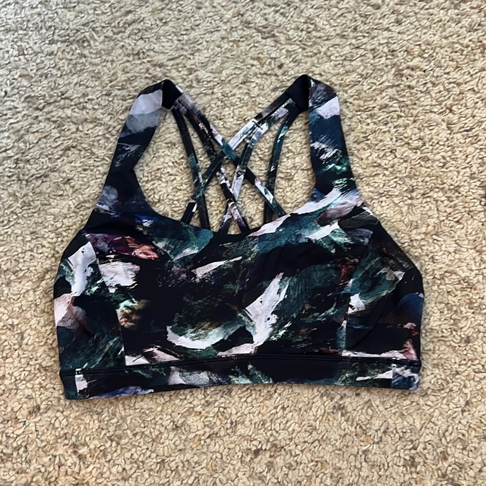 Lululemon sports bra size 6